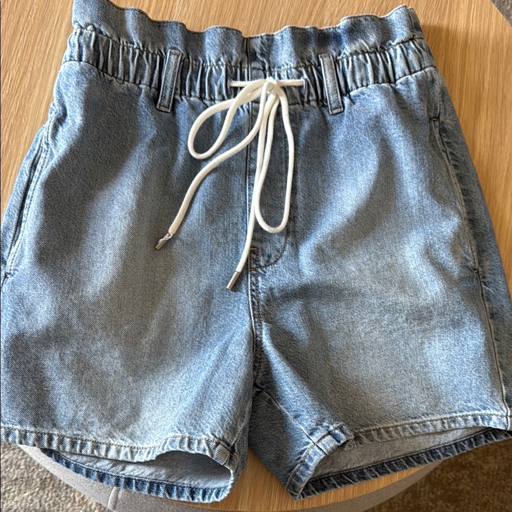 XS Gap long shorts with drawstring